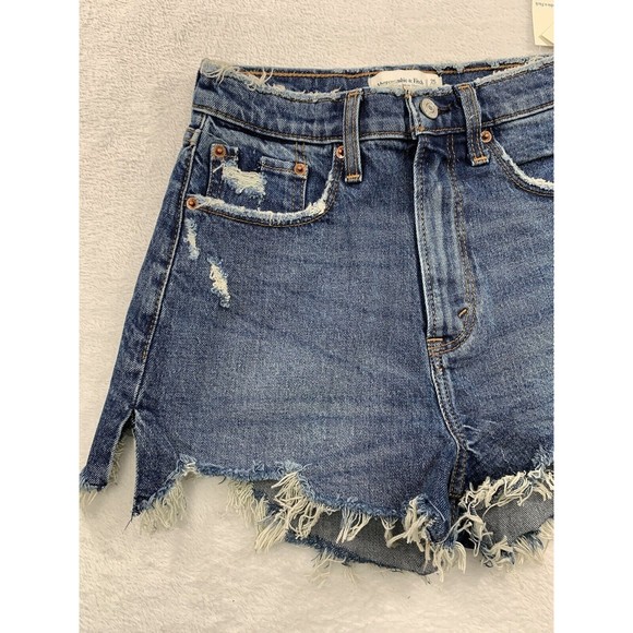 NWT Abercrombie & Fitch Shorts Womens 25, 0 High Rise Mom Short Distressed - Picture 3 of 9
